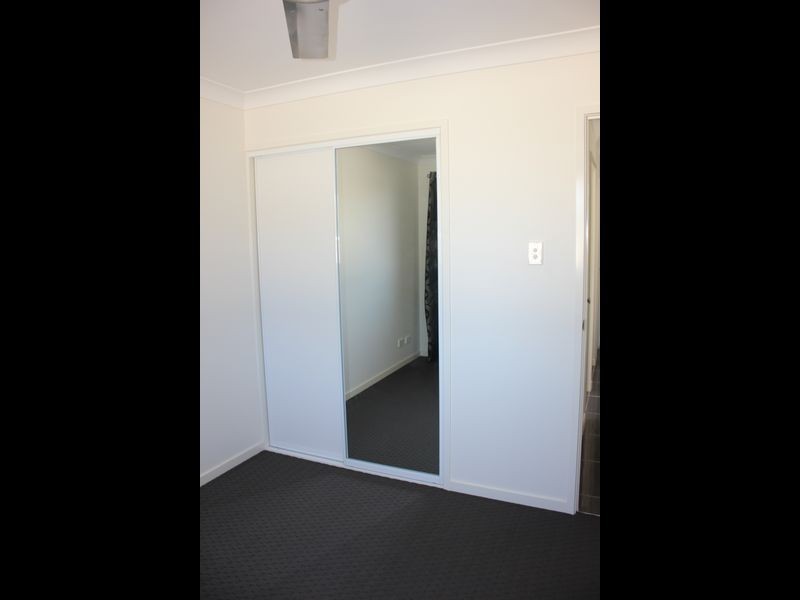 8 Dorothy Place, Mirani QLD 4754