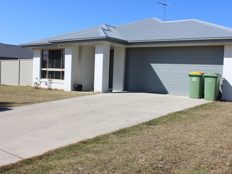 8 Dorothy Place, Mirani QLD 4754