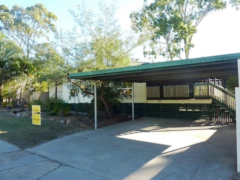 13 Rose Street, Moranbah QLD 4744