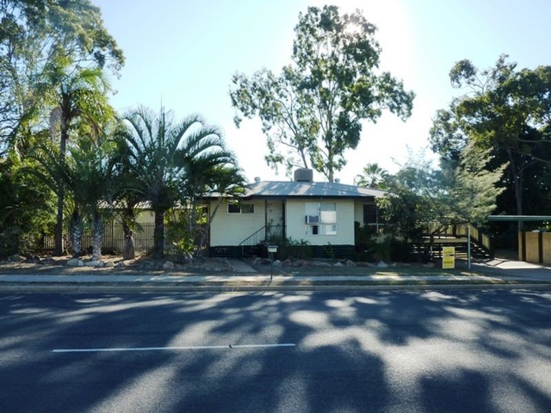 13 Rose Street, Moranbah QLD 4744