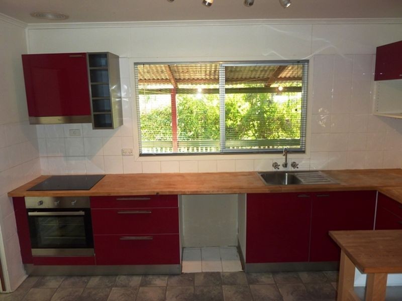 13 Rose Street, Moranbah QLD 4744