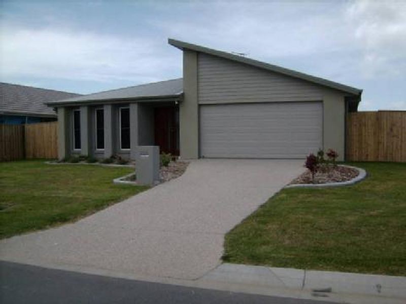 70 Schooner Avenue, Bucasia QLD 4750