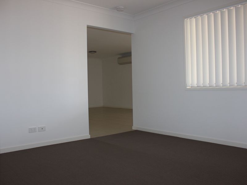 17 Majesty Street, Rural View QLD 4740