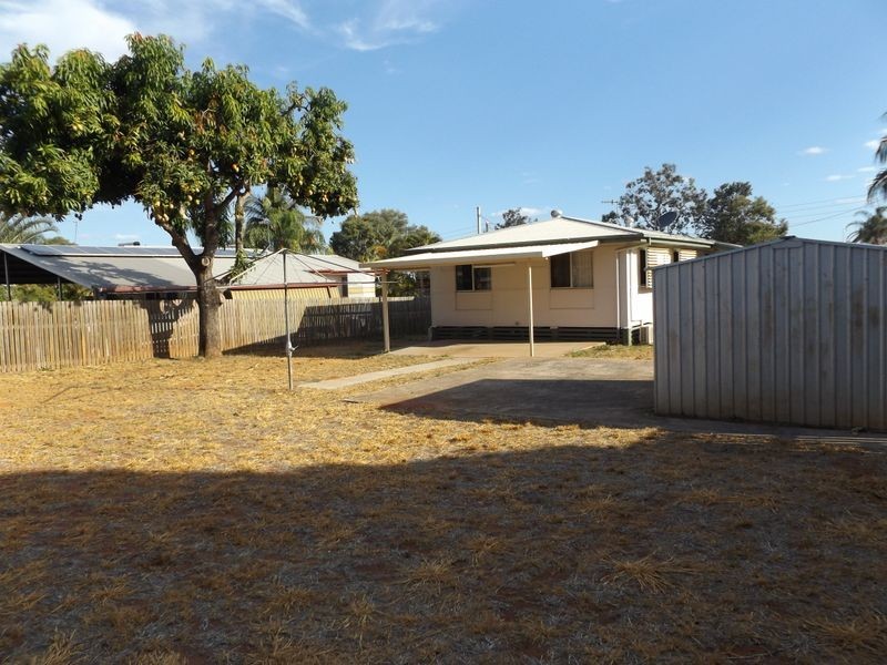 20 Oxley Drive, Moranbah QLD 4744
