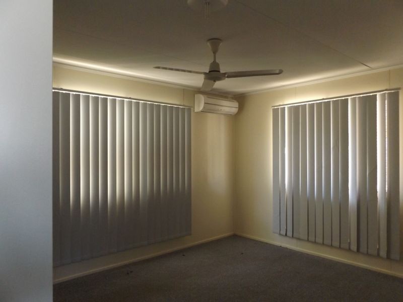 20 Oxley Drive, Moranbah QLD 4744