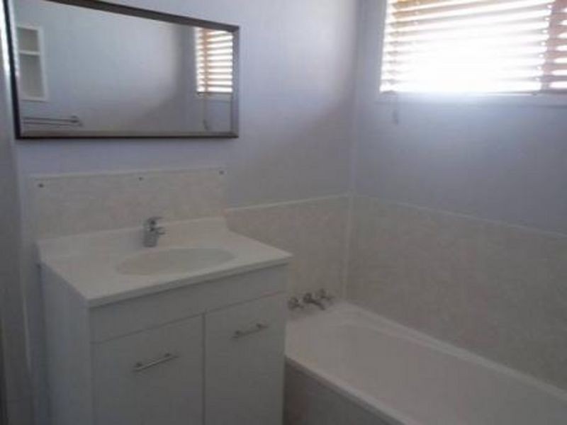 5 Kennedy Drive, Moranbah QLD 4744