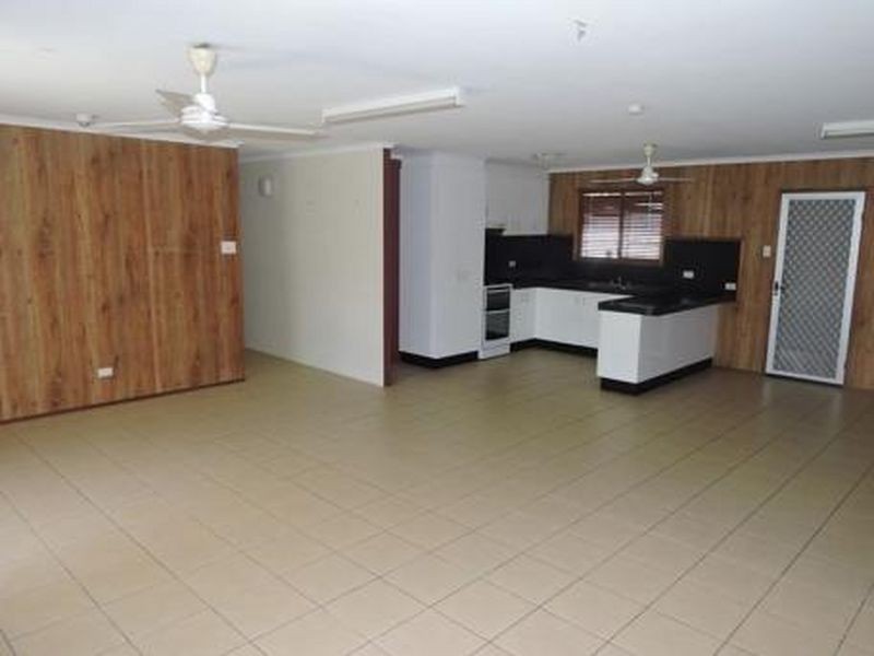 16 Linda Street, Bucasia QLD 4750