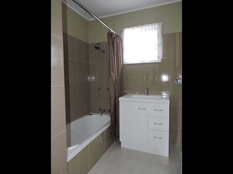11 Wilson Street, Eimeo QLD 4740