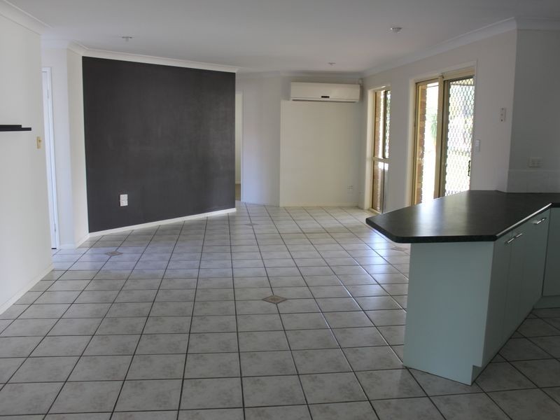 8 Spinnaker Way, Bucasia QLD 4750