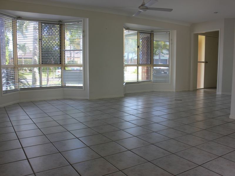 8 Spinnaker Way, Bucasia QLD 4750