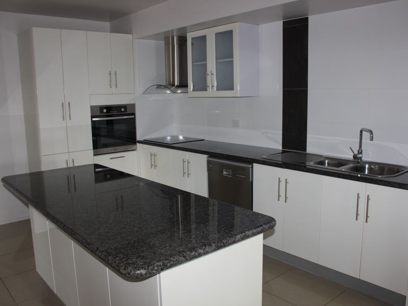 2/33 Narrabeen Street, Blacks Beach QLD 4740