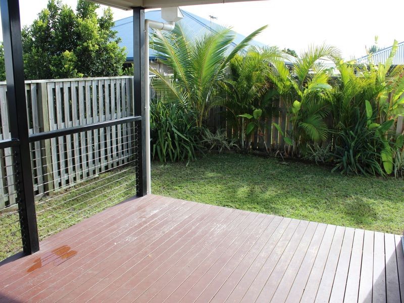 2/33 Narrabeen Street, Blacks Beach QLD 4740