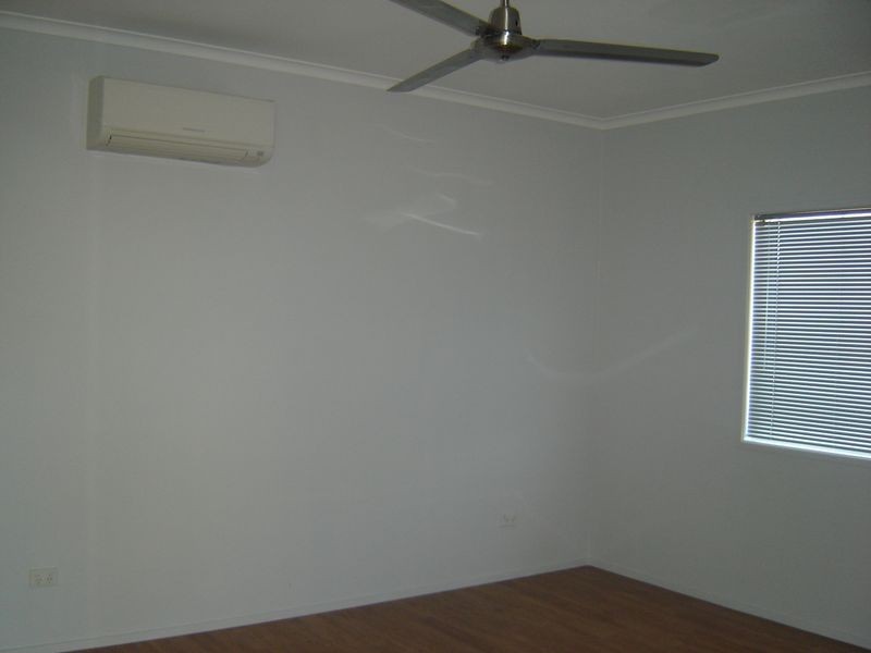 4 Cuthbert Street, Moranbah QLD 4744