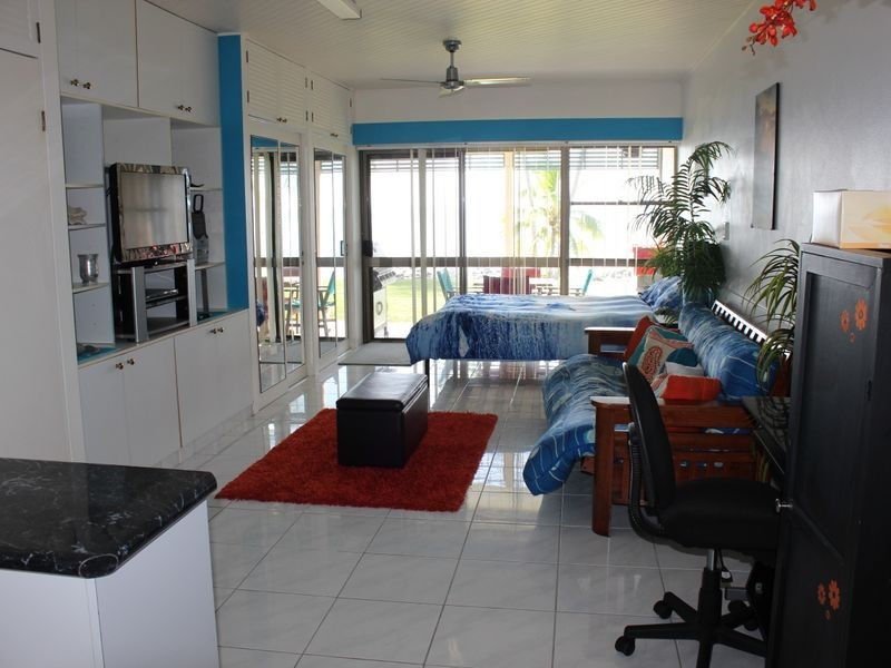 2/2 Beach Road, Dolphin Heads QLD 4740