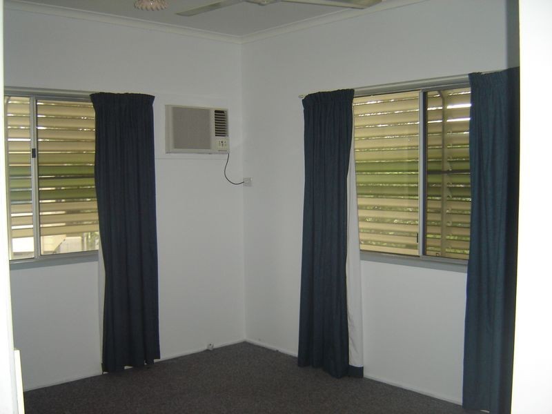 4 Wickham Street, Moranbah QLD 4744