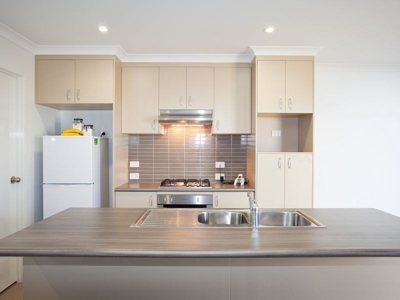 2/14 Maranark Avenue, Glenella QLD 4740