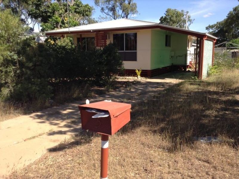 5 Belshore Street, Moranbah QLD 4744