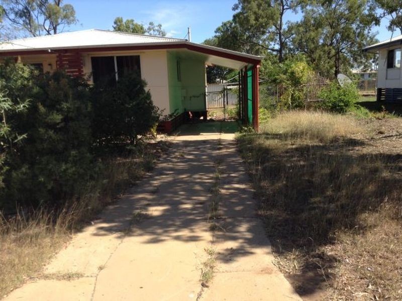 5 Belshore Street, Moranbah QLD 4744