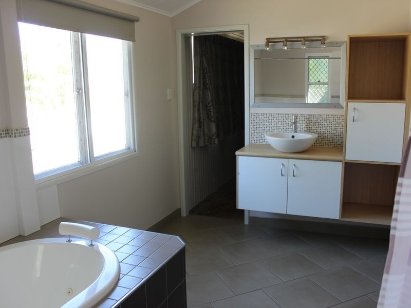 11 Kean St, Andergrove QLD 4740