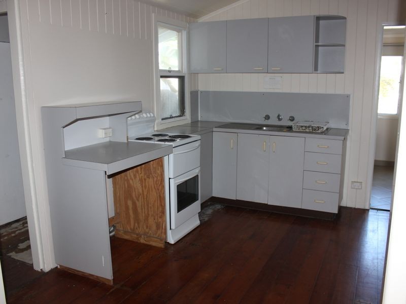 11 Kean St, Andergrove QLD 4740