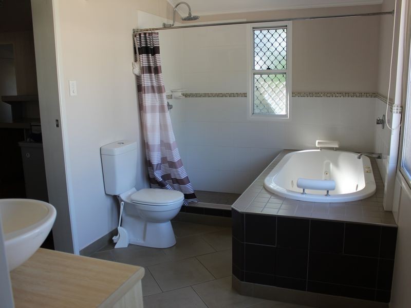 11 Kean St, Andergrove QLD 4740