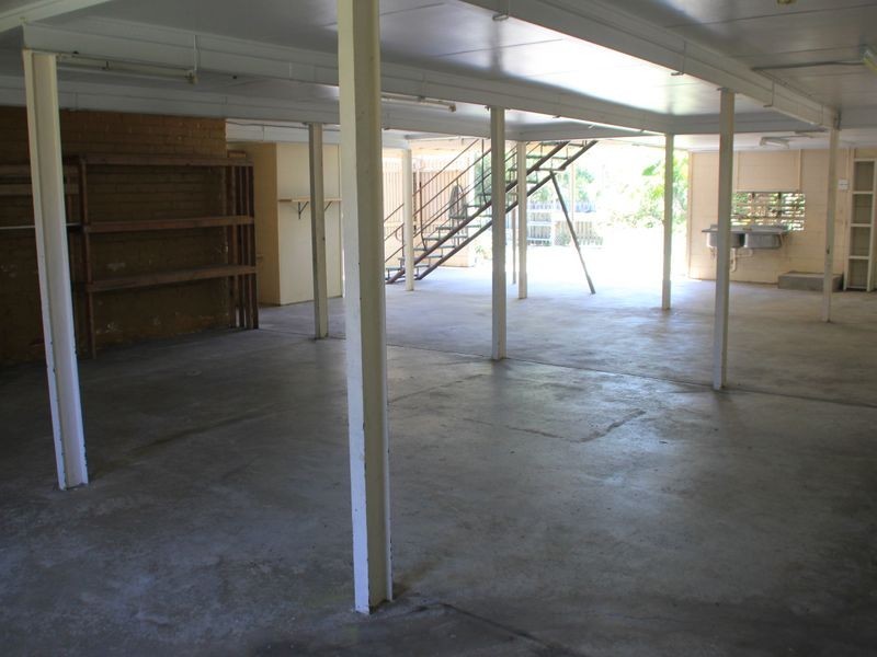 32 Davey St, Glenella QLD 4740