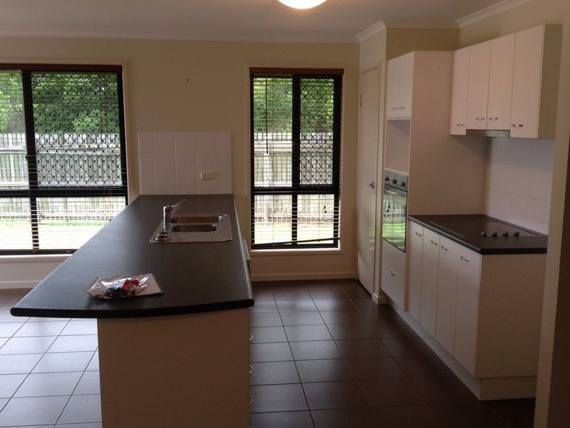 100 Busuttin Drive, Eimeo QLD 4740
