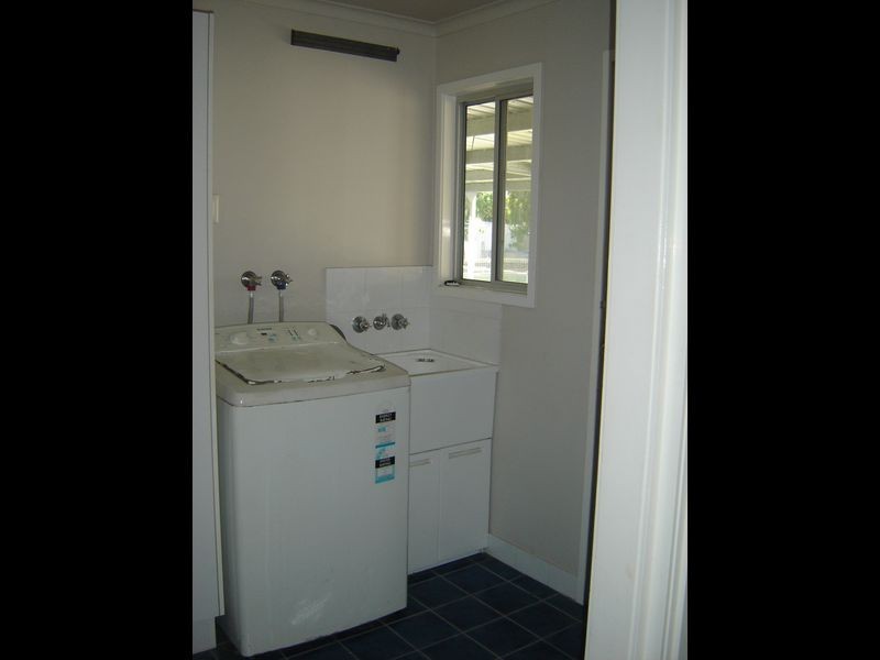39 Ney Street, Moranbah QLD 4744
