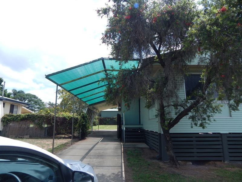 6 Leslie, Moranbah QLD 4744