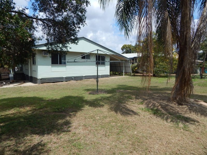 6 Leslie, Moranbah QLD 4744