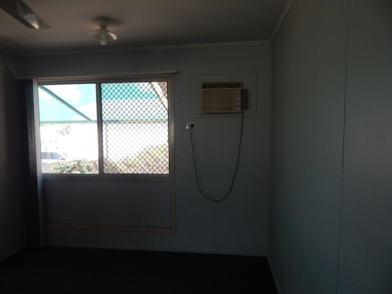 6 Leslie, Moranbah QLD 4744