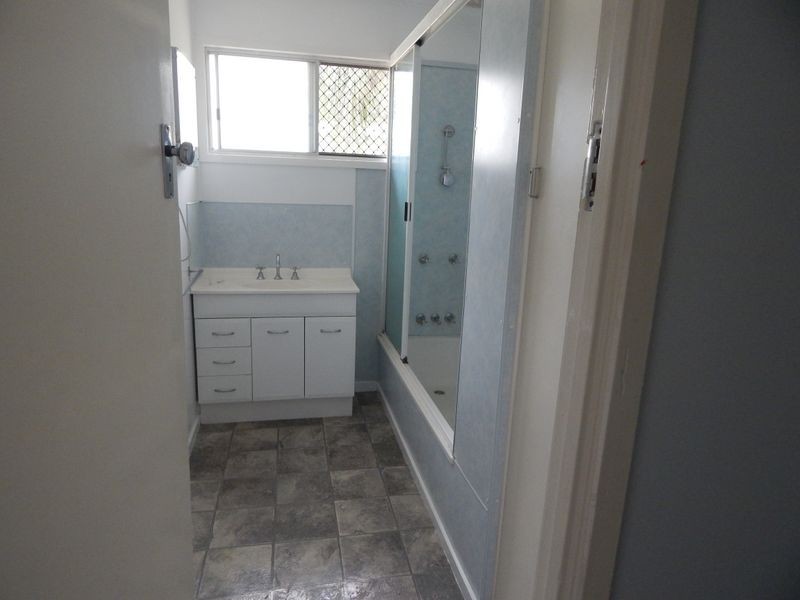 6 Leslie, Moranbah QLD 4744