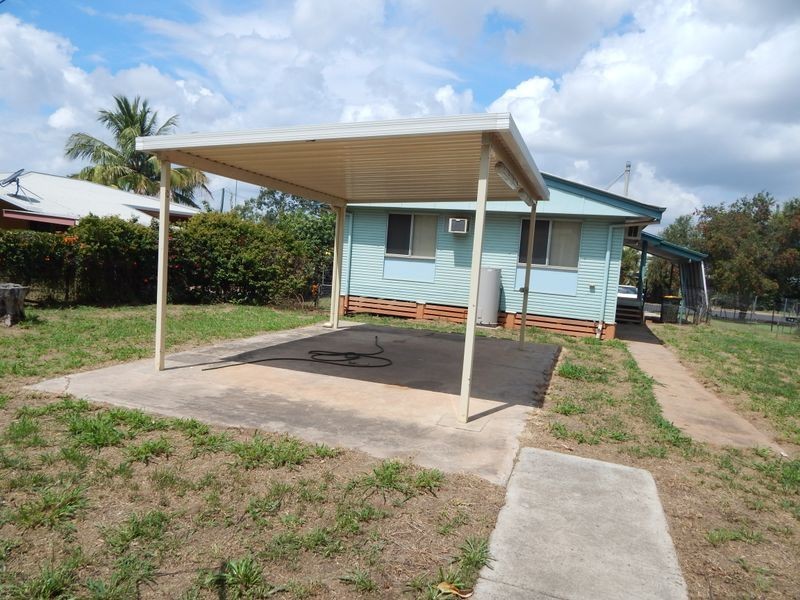 24 Oxley Drive, Moranbah QLD 4744