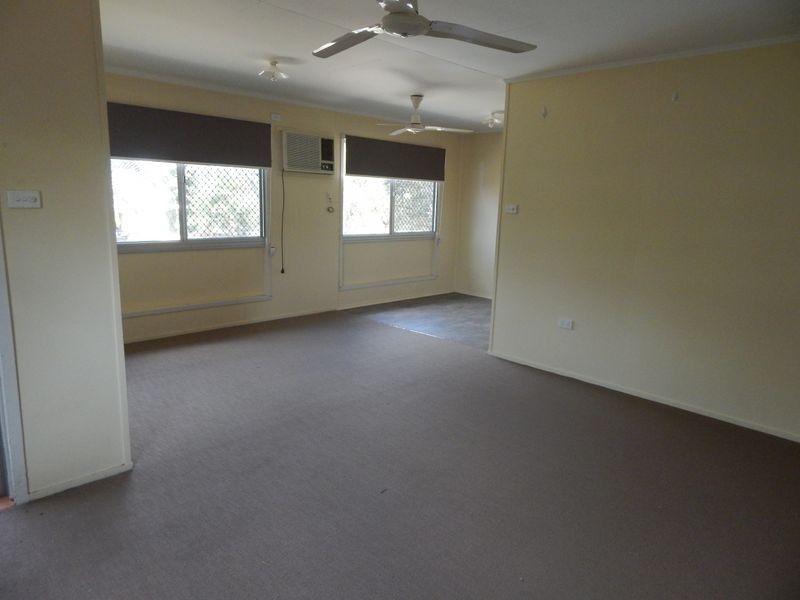 24 Oxley Drive, Moranbah QLD 4744