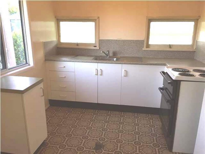 4 Caroline Street, Mirani QLD 4754