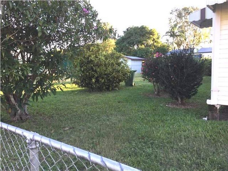 4 Caroline Street, Mirani QLD 4754