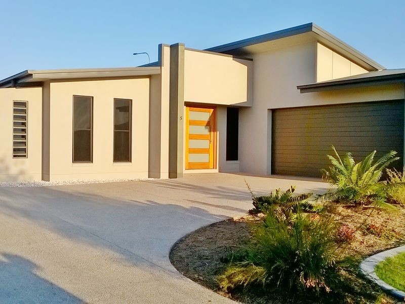 5 Coralie Court, Mirani QLD 4754