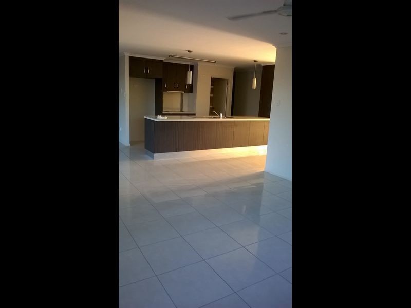 5 Coralie Court, Mirani QLD 4754