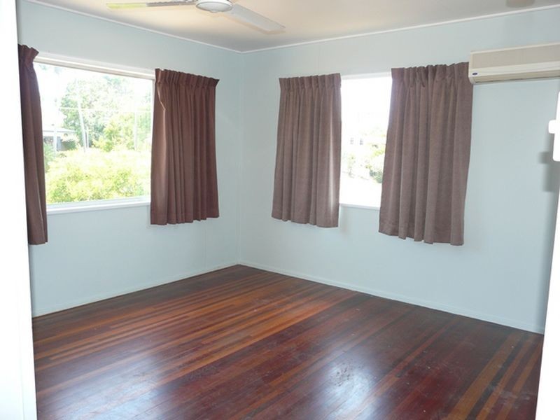 9 Pelican Street, Slade Point QLD 4740