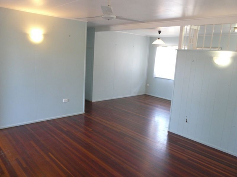 9 Pelican Street, Slade Point QLD 4740