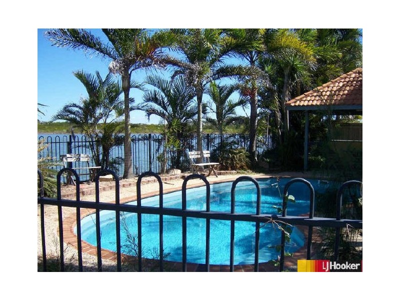 4/25 Beach Road, Dolphin Heads QLD 4740