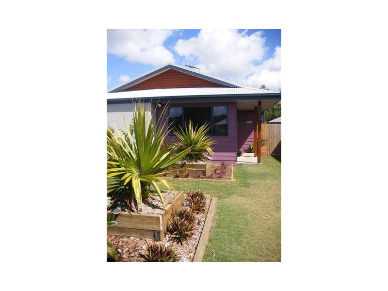 10 Friarbird Avenue, Blacks Beach QLD 4740