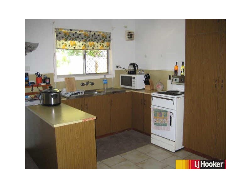22 Holmes Drive, Beaconsfield QLD 4740