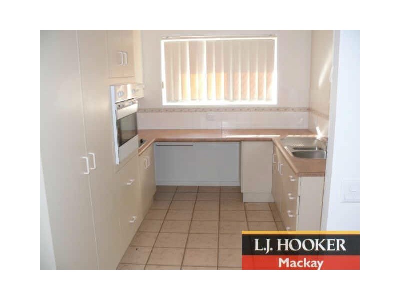 3/2 Geoffrey Nolan Drive, Andergrove QLD 4740
