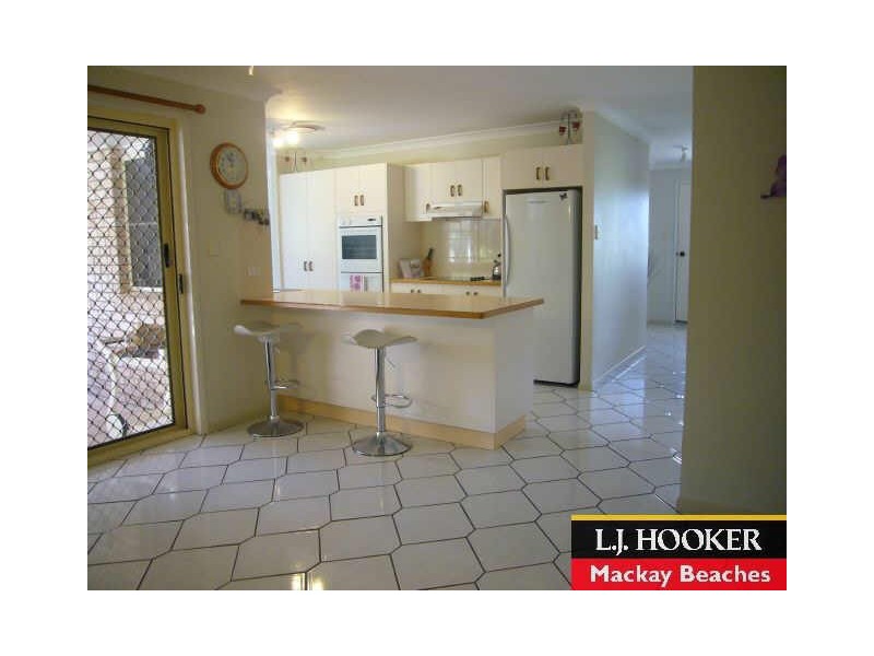 84 Pacific Drive, Blacks Beach QLD 4740