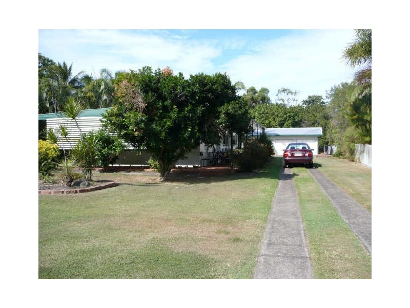 8 Searle Street, Bucasia QLD 4750