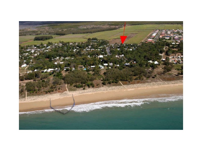 8 Searle Street, Bucasia QLD 4750