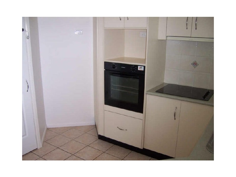 8 Seacove Court, Eimeo QLD 4740