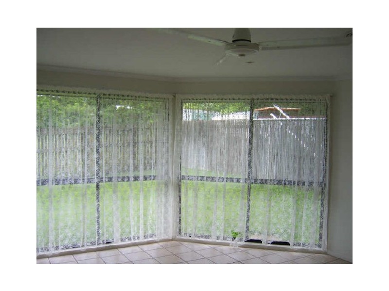 8 Seacove Court, Eimeo QLD 4740