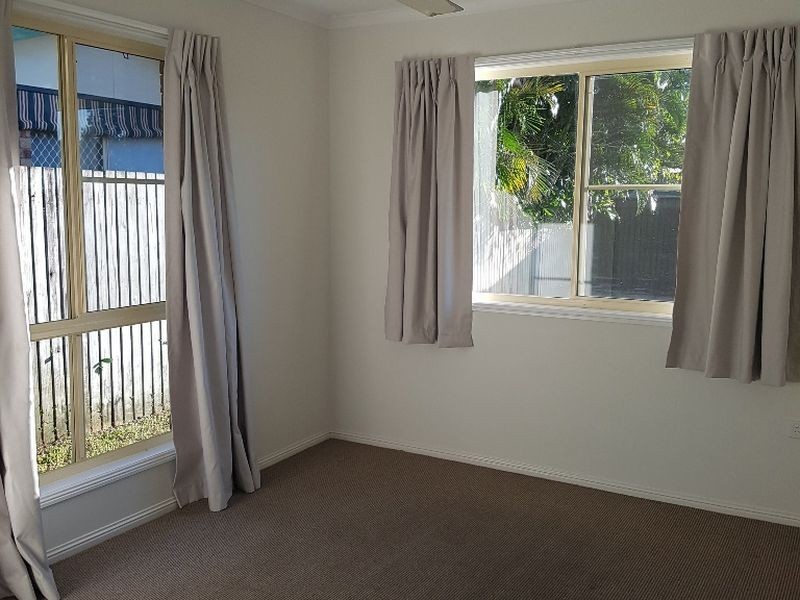 2/18 Robb Place, South Mackay QLD 4740